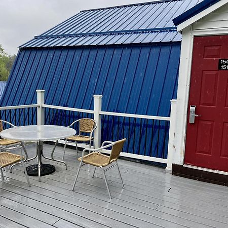 Economy Lodge 682 Main St Sturbridge Bagian luar foto