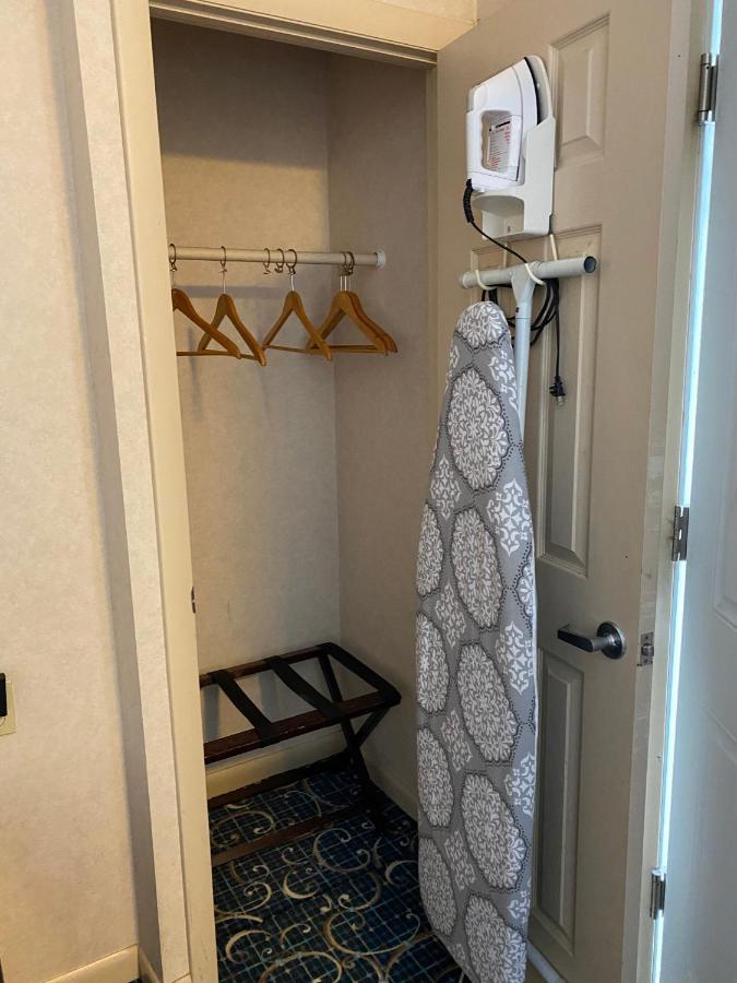Economy Lodge 682 Main St Sturbridge Bagian luar foto